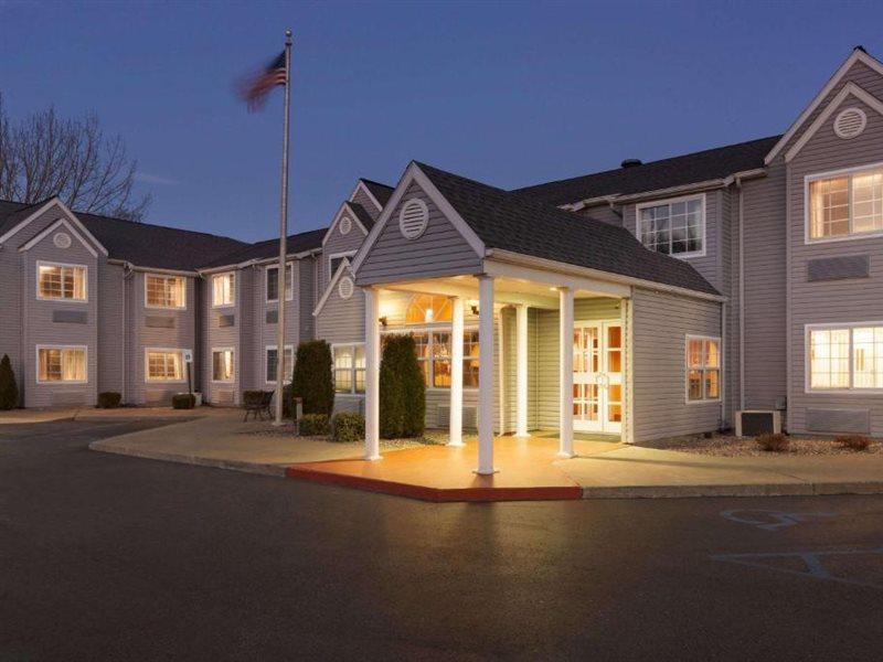 Microtel Inn By Wyndham - Albany Airport Latham Exterior photo